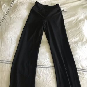 Pull on shaping pants